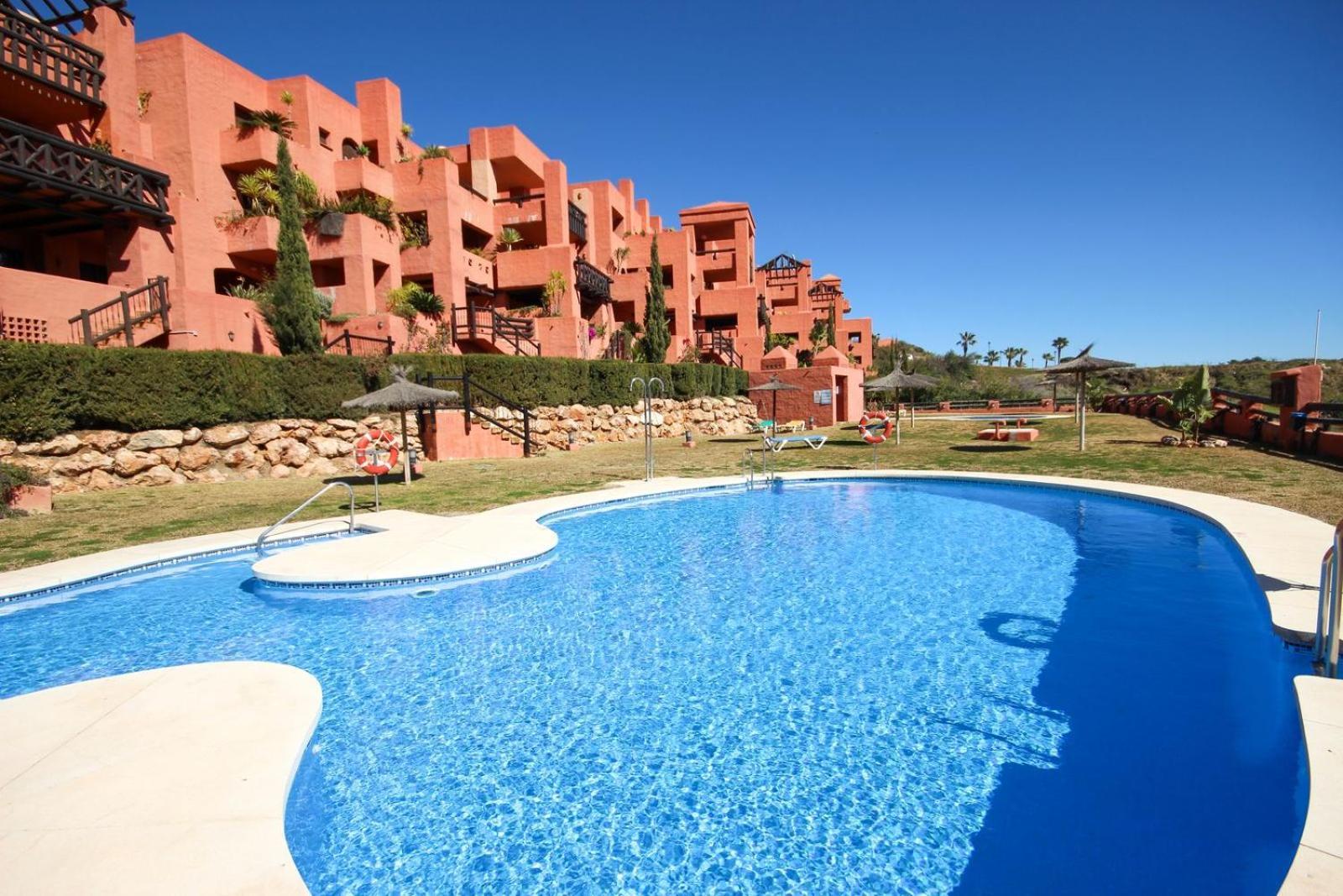 Appartement In Coto Real Duquesa - Sea View & Pools