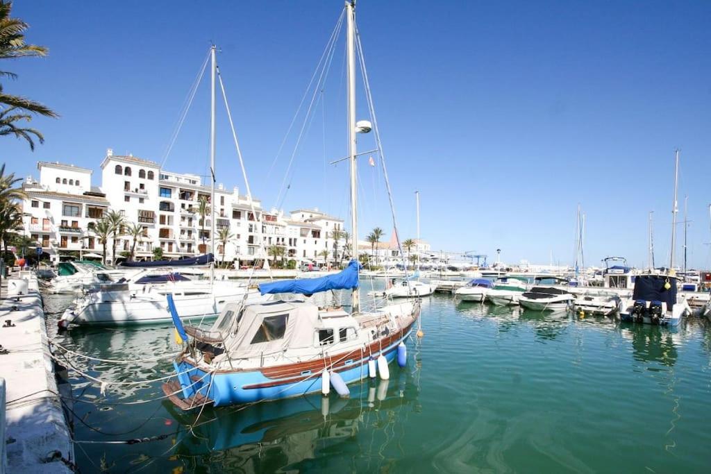 Appartement In Coto Real Duquesa - Sea View & Pools *