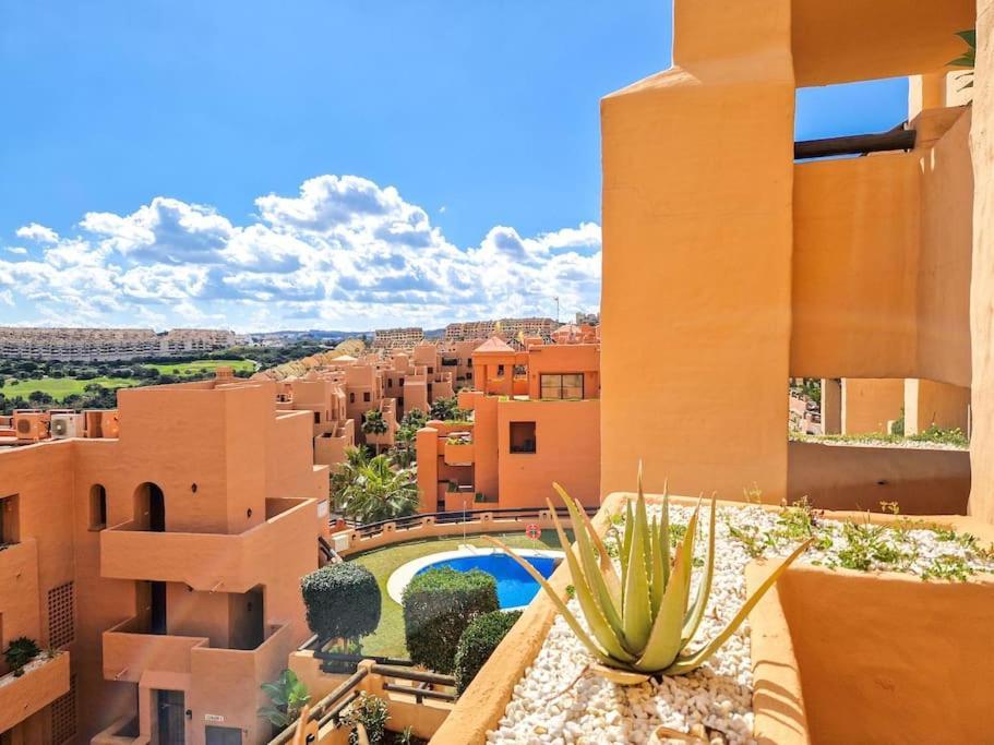 In Coto Real Duquesa - Sea View & Pools Appartement