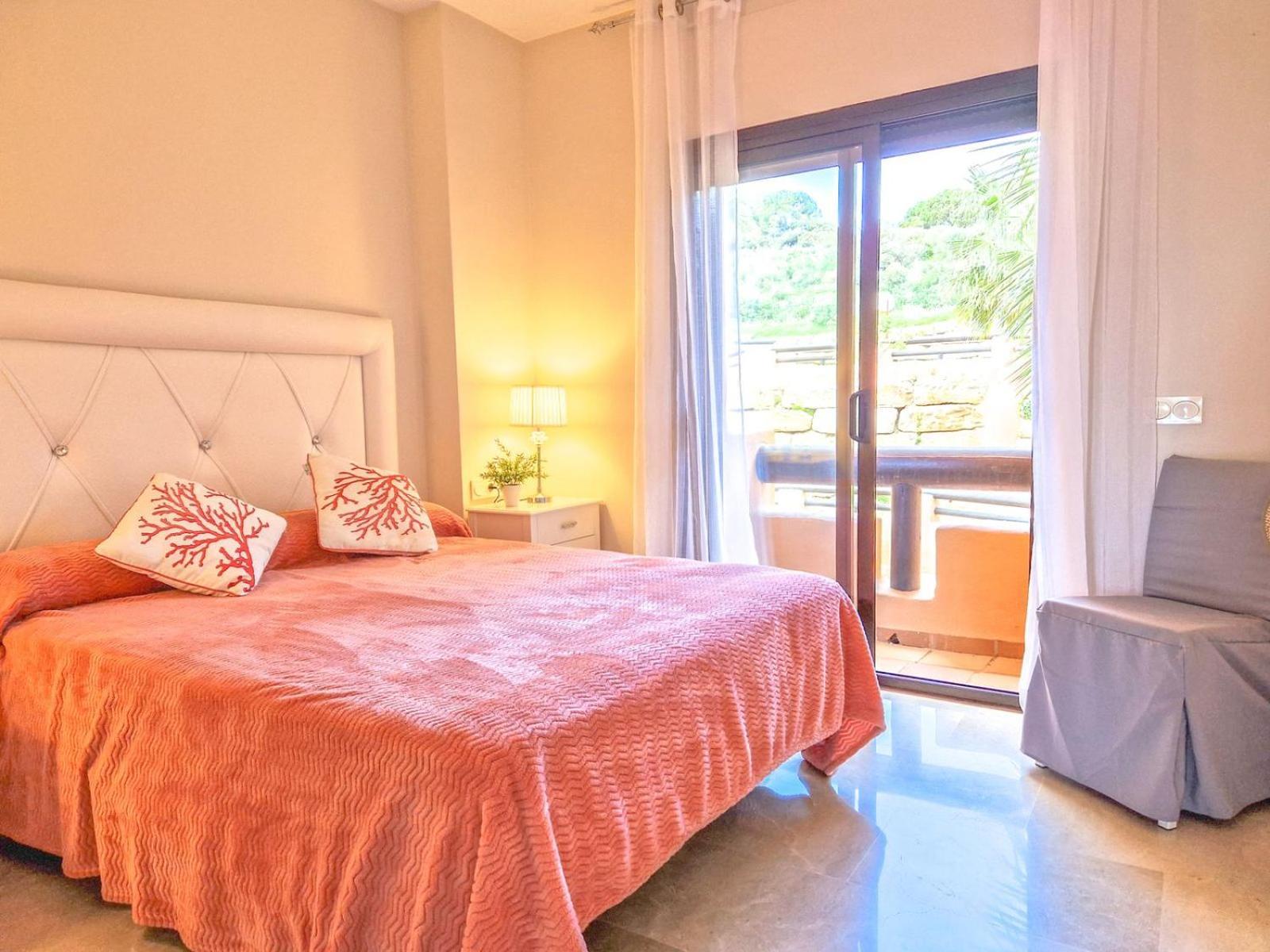 In Coto Real Duquesa - Sea View & Pools *